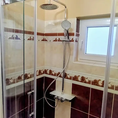 Lux Benak - Barbara Apartamento *