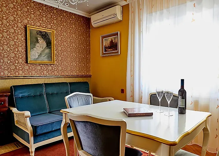 Lux Benak - Barbara *