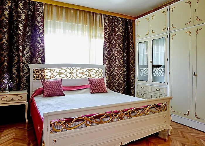 Lux Benak - Barbara *